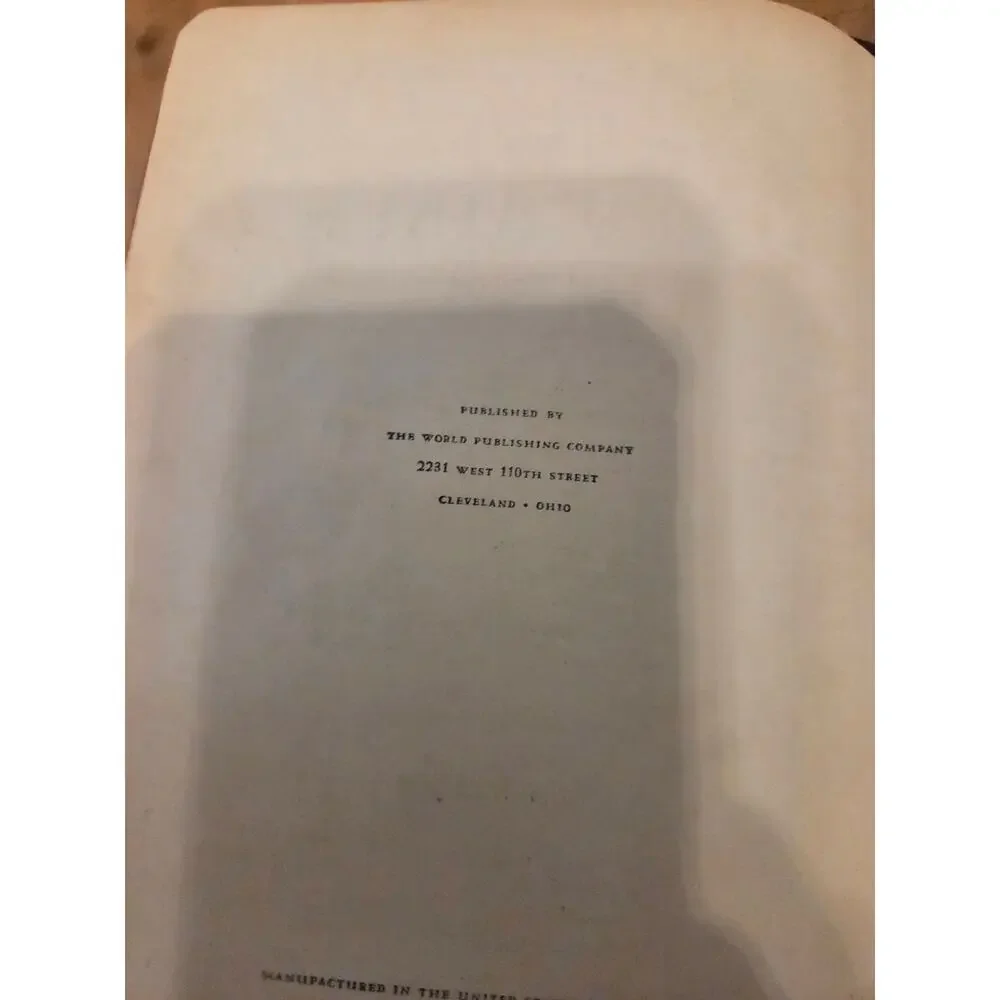 Vintage 1930s KJV World Publishing Holy Bible. Black pebble leather, great shape